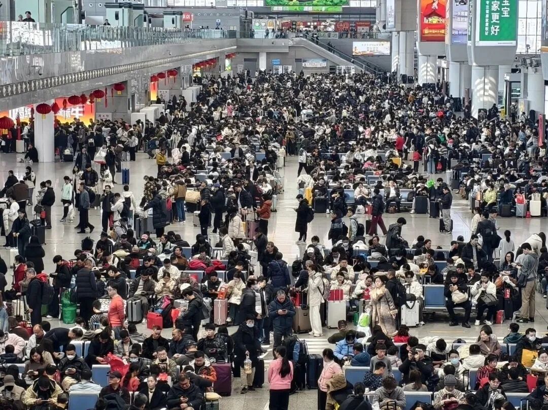 一到春运，高铁站失物招领处又“爆仓”了