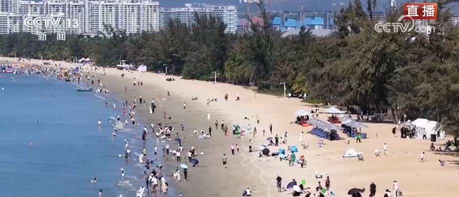 旅游旺季叠加“封关”热潮 自贸港开放喜迎客 丝路欢腾贺新春