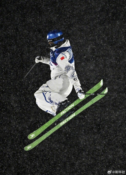 祝贺!谷爱凌大跳台银牌 祝贺!谷爱凌大跳台银牌