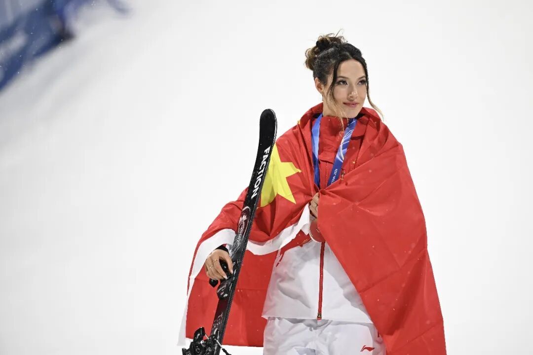 谷爱凌摘银! 谷爱凌摘银!