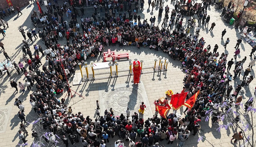 村民当群演，鸡鸭有片酬！这个古村出圈了
