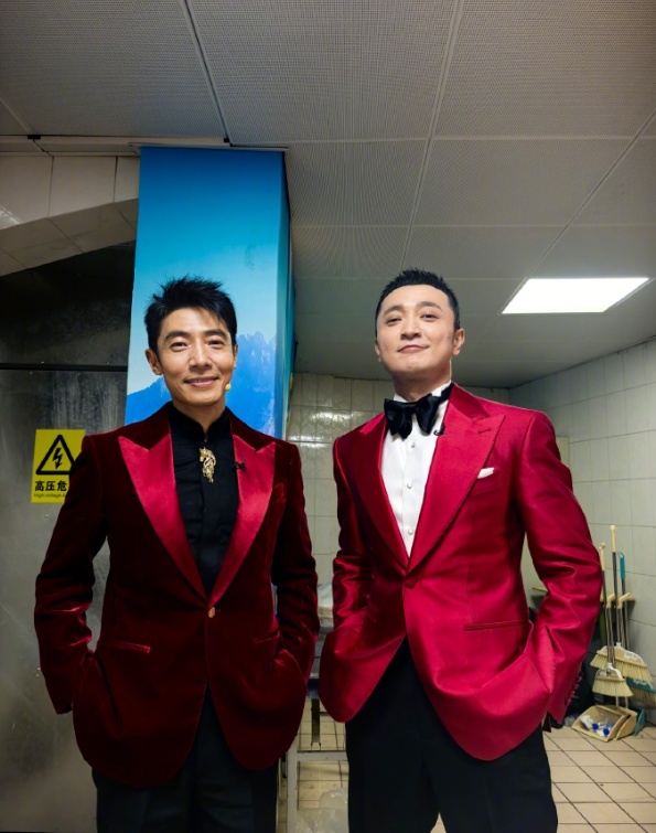 尼格买提春晚后发长文，“终于集齐十二生肖”