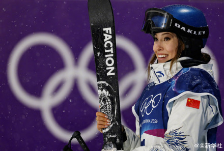 祝贺!谷爱凌大跳台银牌 祝贺!谷爱凌大跳台银牌