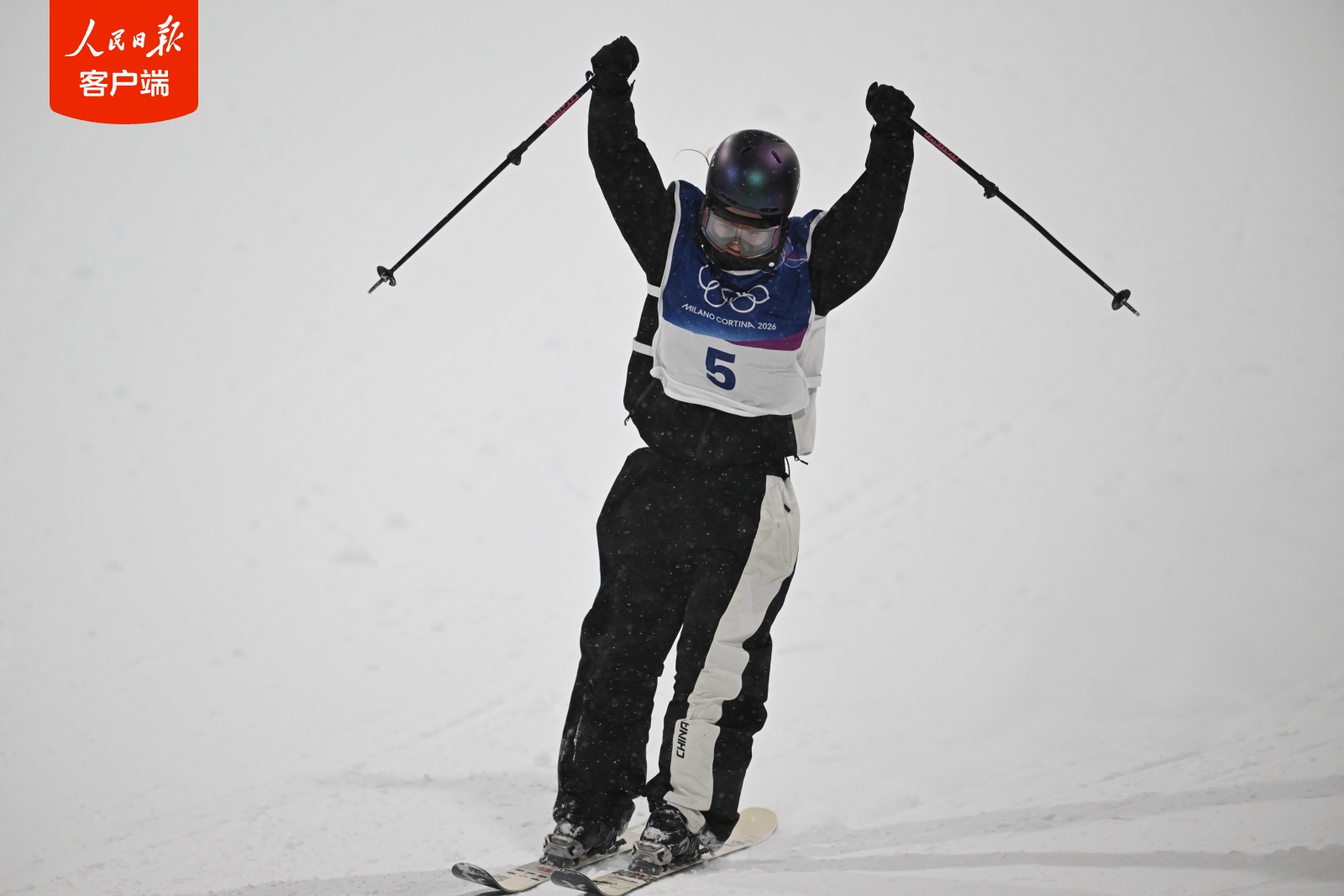 谷爱凌米兰冬奥会自由式滑雪大跳台摘银