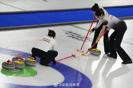 中国冰壶女队9比10韩国