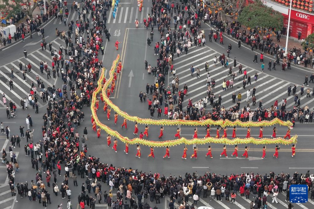 重庆铜梁龙舞春节大巡游活动启幕