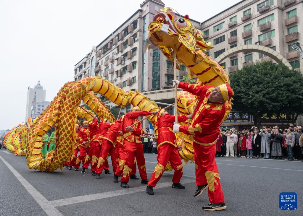 重庆铜梁龙舞春节大巡游活动启幕