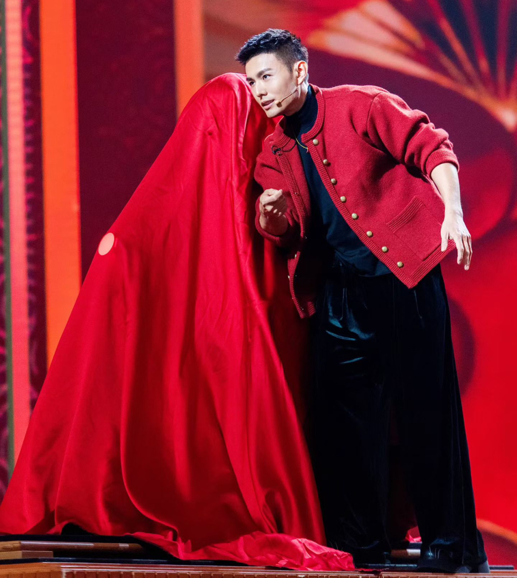 春晚“惊喜定格”后，魔术师邓男子无惧揭秘