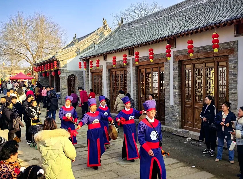 村民当群演，鸡鸭有片酬！这个古村出圈了