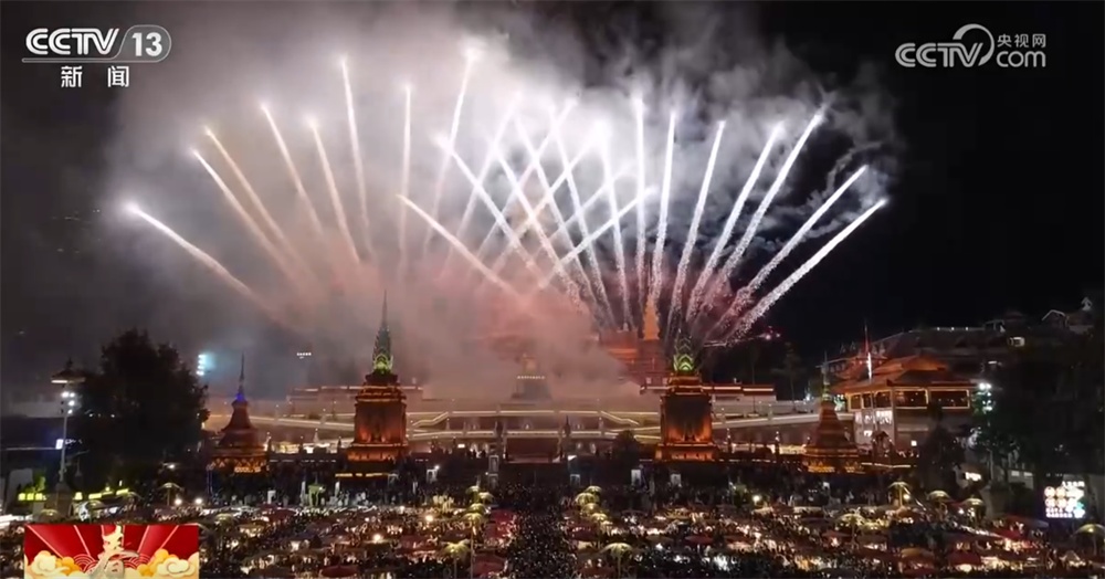 “流光溢彩”中祝福祖国蒸蒸日上、国泰民安 “辞旧岁+迎新春”火热上演