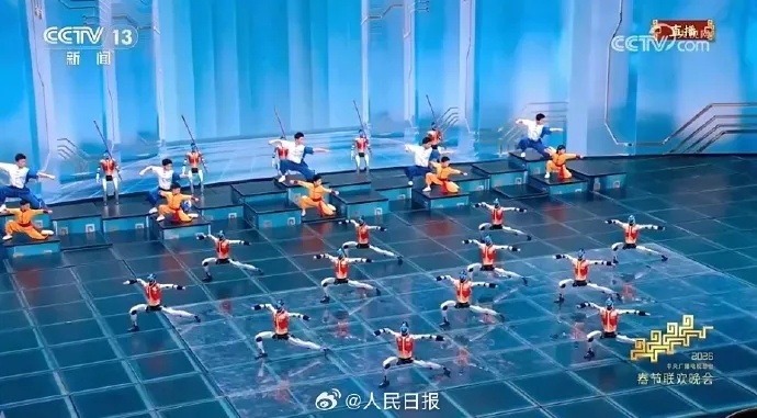 机器人全面入侵春晚！网友：中国机器人进化开倍速了吧！？