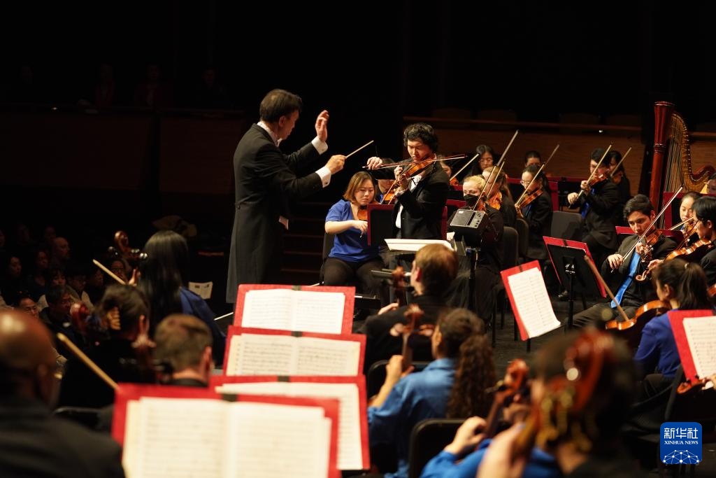 “春之声”中国新年音乐会在纽约举行 “春之声”中国新年音乐会在纽约举行