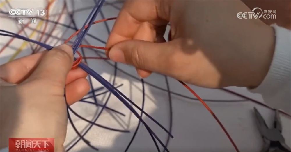 新创意、新技术为传统佳节增添“新”年味 文化添彩赋能消费“涌”新潮