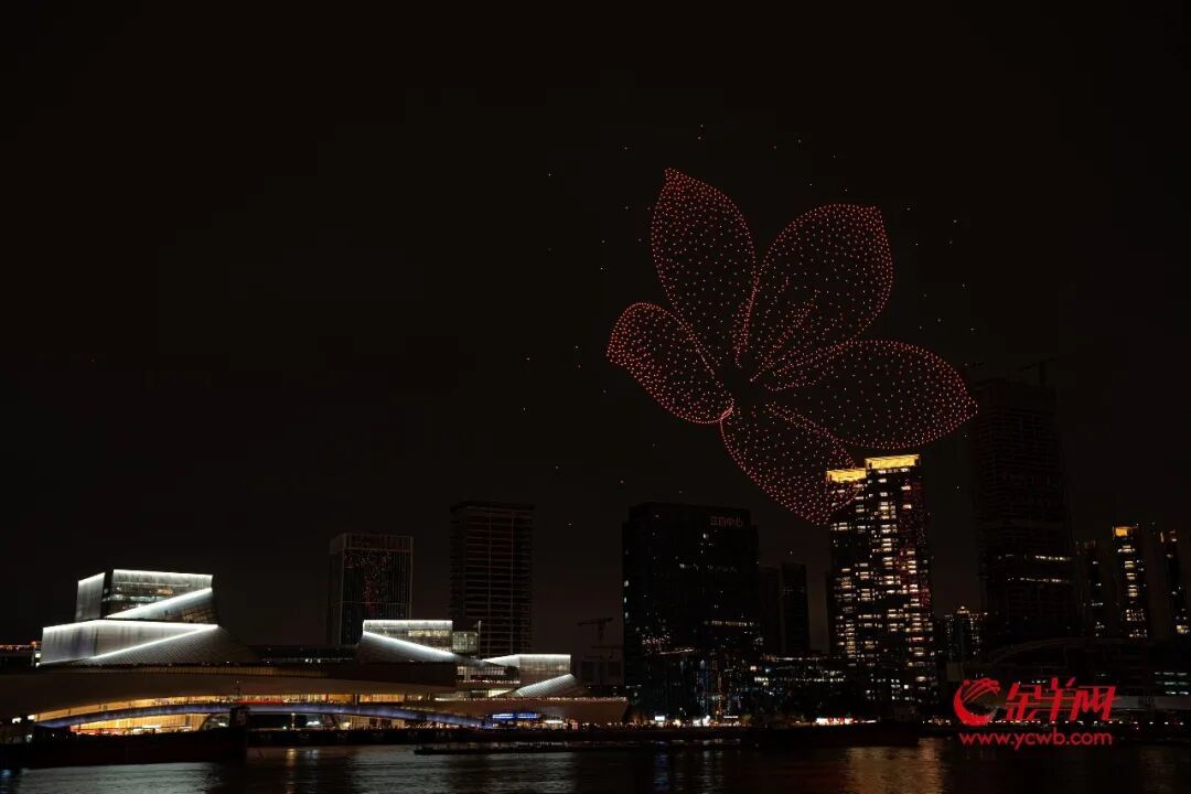 800米璀璨！广州白鹅潭15万发烟花点亮马年夜空