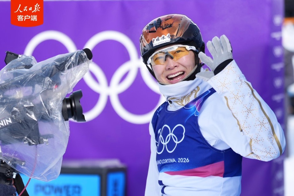 邵琪、孔凡钰、徐梦桃、陈梅婷晋级自由式滑雪女子空中技巧决赛
