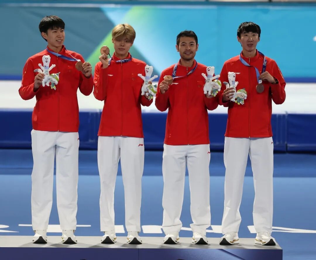 创造历史!中国速滑男子团体追逐摘铜 创造历史!中国速滑男子团体追逐摘铜