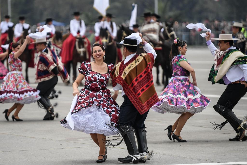 记者观察:食品贴上警示标签 智利欲全民瘦身? 记者观察:食品贴上警示标签 智利欲全民瘦身?