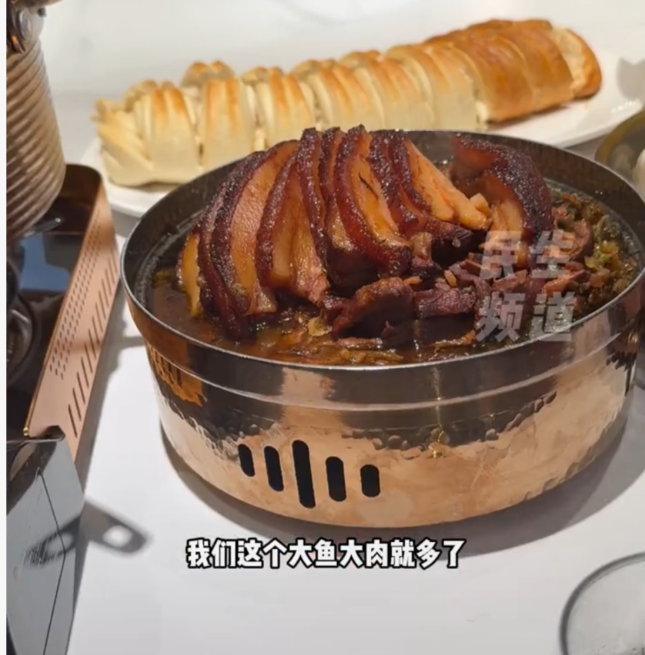 过年零食,警惕“三高”陷阱,医生:这几类人一定要管住嘴,不然你还得去医院...... 过年零食,警惕“三高”陷阱,医生:这几类人一定要管住嘴,不然你还得去医院......