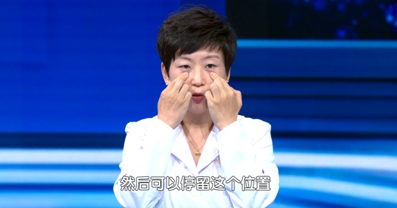 这件睁眼就做的事可能正悄悄“腐蚀”大脑，越做越傻！4个方法自救