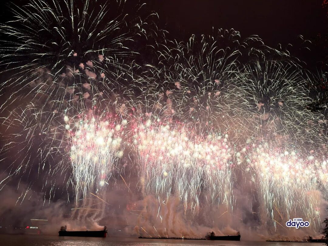 登上热搜！广州，太燃了！