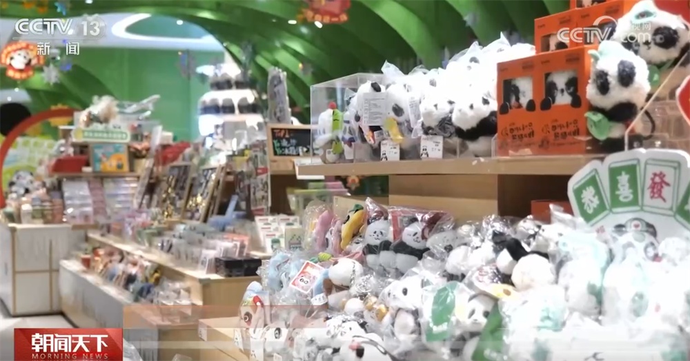 新创意、新技术为传统佳节增添“新”年味 文化添彩赋能消费“涌”新潮