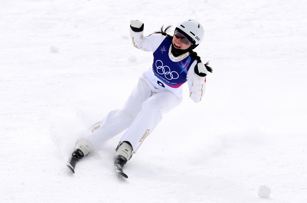 第二金！徐梦桃斩获自由式滑雪女子空中技巧金牌，邵琪摘铜