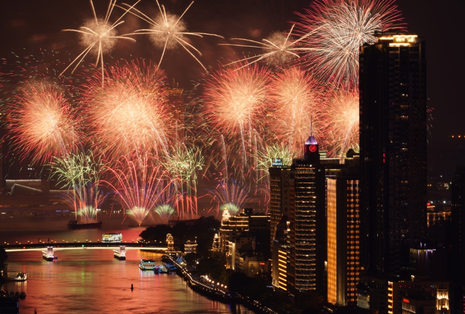 登上热搜！广州，太燃了！