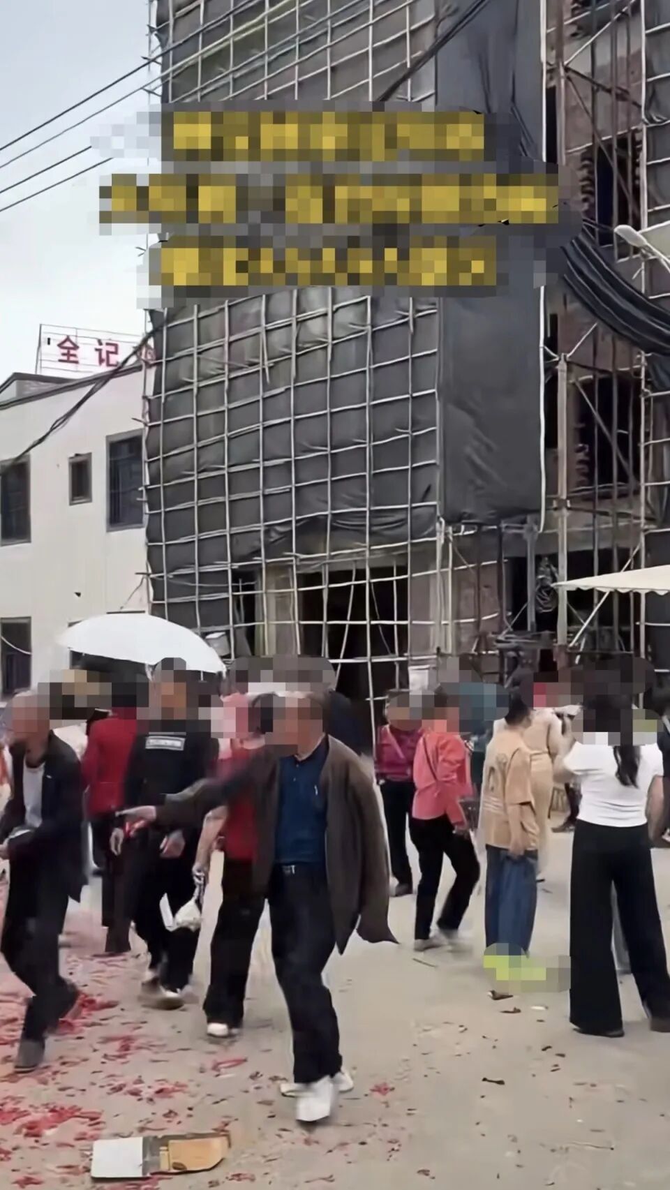 全红婵在湛江老家过年，不少外地游客打卡迈合村，村干部：安排工作人员值守，维持秩序