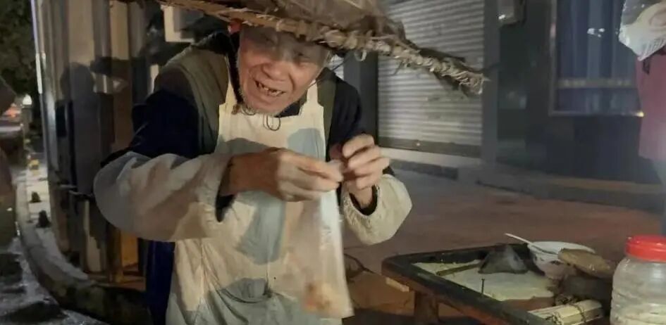 90岁粽子爷爷走红！5角一个，17年没涨过价