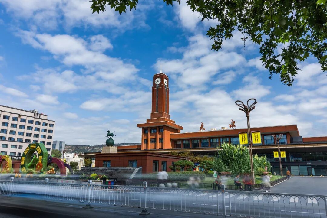 出站遇喜，马到成功！这三座火车站要“火”！