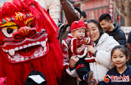 兰州：非遗闹新春 老街年味浓