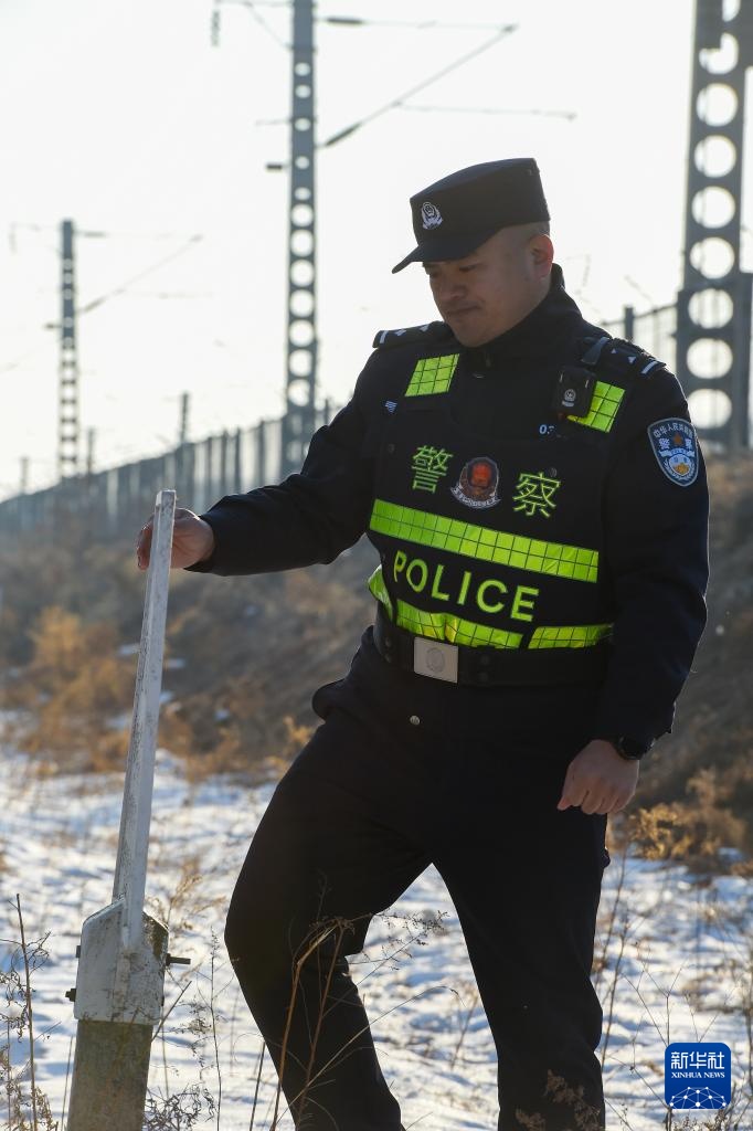 新春守一线 铁警护旅途