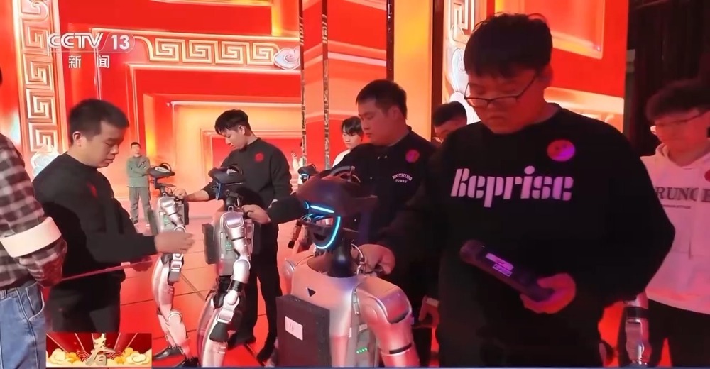 揭秘“人机共武”武术盛宴 硬核科技展示国术风华