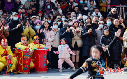 兰州：非遗闹新春 老街年味浓