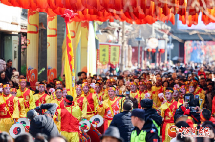 兰州：非遗闹新春 老街年味浓