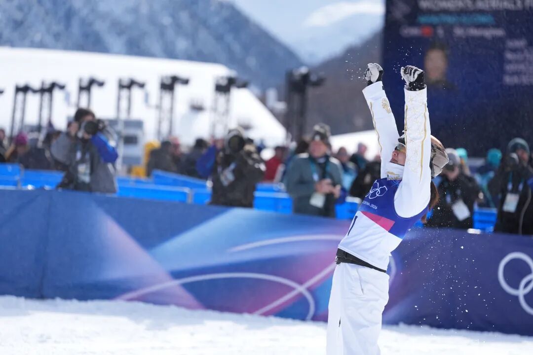 成功卫冕！徐梦桃夺得自由式滑雪女子空中技巧金牌