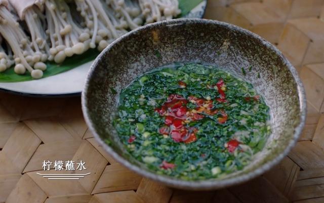 北京麻酱VS川渝油碟VS云贵蘸水，到底哪里的火锅蘸料最好吃？