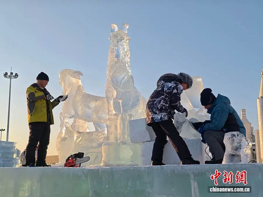一座冰雕看哭好多网友?创作者揭秘 一座冰雕看哭好多网友?创作者揭秘