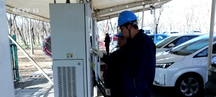 “智慧充电”续航春运绿色出行 科技赋能让游客畅游无忧 “智慧充电”续航春运绿色出行 科技赋能让游客畅游无忧