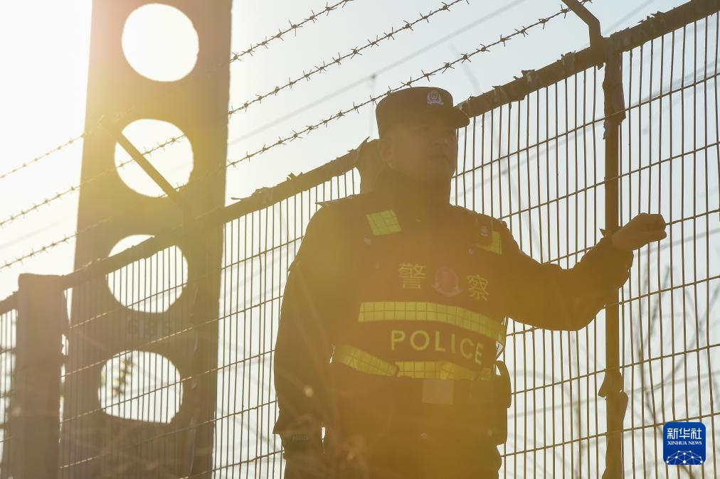 新春守一线 铁警护旅途