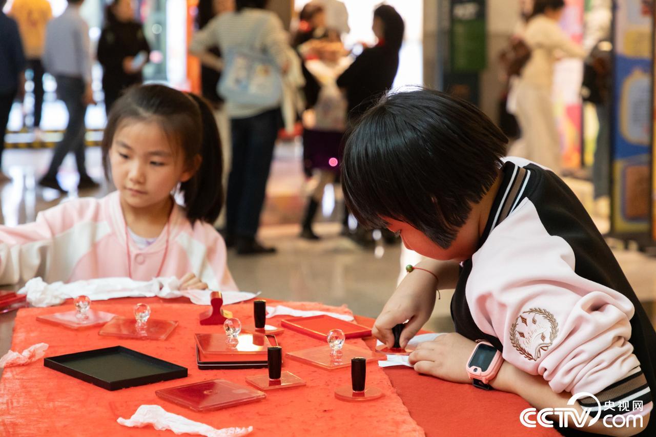 博物馆里过大年 福建博物院春节文旅热潮涌动 博物馆里过大年 福建博物院春节文旅热潮涌动