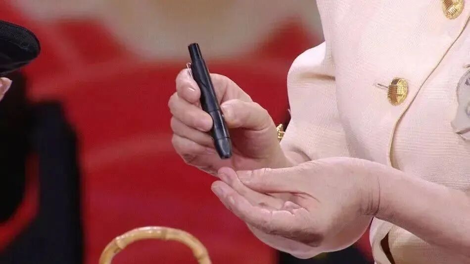 体检单上这5个“隐性指标”,比血糖重要得多,但很多人都忽视了 体检单上这5个“隐性指标”,比血糖重要得多,但很多人都忽视了