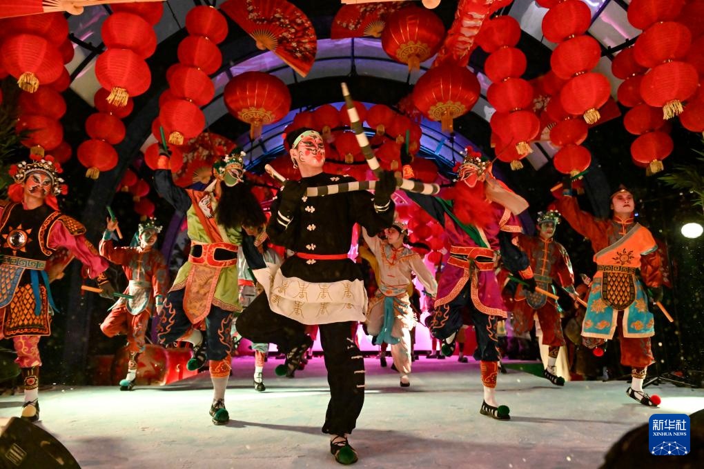 通讯|除夕夜,莫斯科红场旁跳起英歌舞 通讯|除夕夜,莫斯科红场旁跳起英歌舞