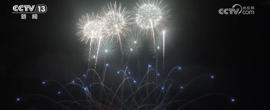 传统文化潮趣“出圈”共绘中国年 流动的文化盛宴让年味更浓、传承更鲜活