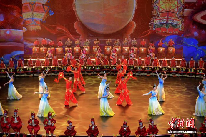 跨境春晚:穿海峡越南洋的“延展”与“回响” 跨境春晚:穿海峡越南洋的“延展”与“回响”