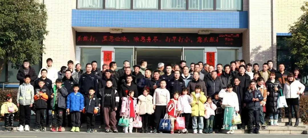 13年，13张“全家福”！