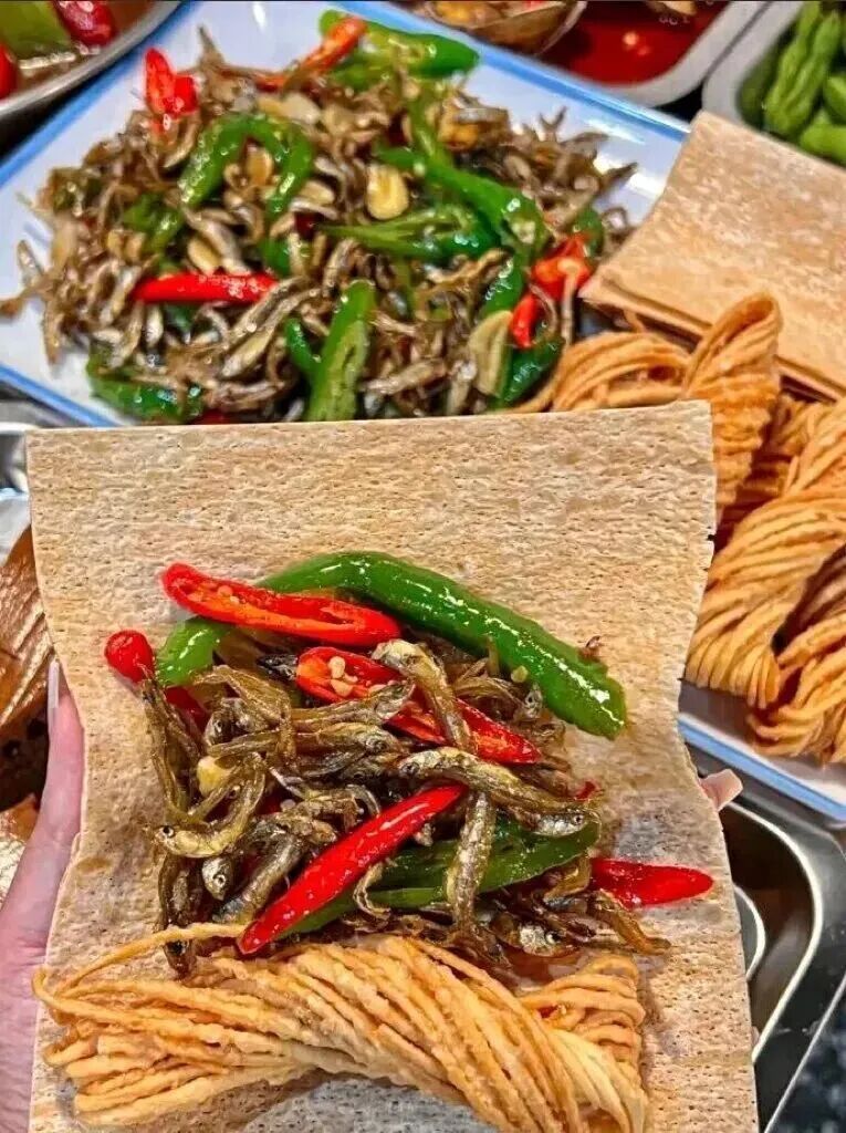 “每逢春节胖三斤,仔细一瞧三公斤”🦞🥩🥟 “每逢春节胖三斤,仔细一瞧三公斤”🦞🥩🥟