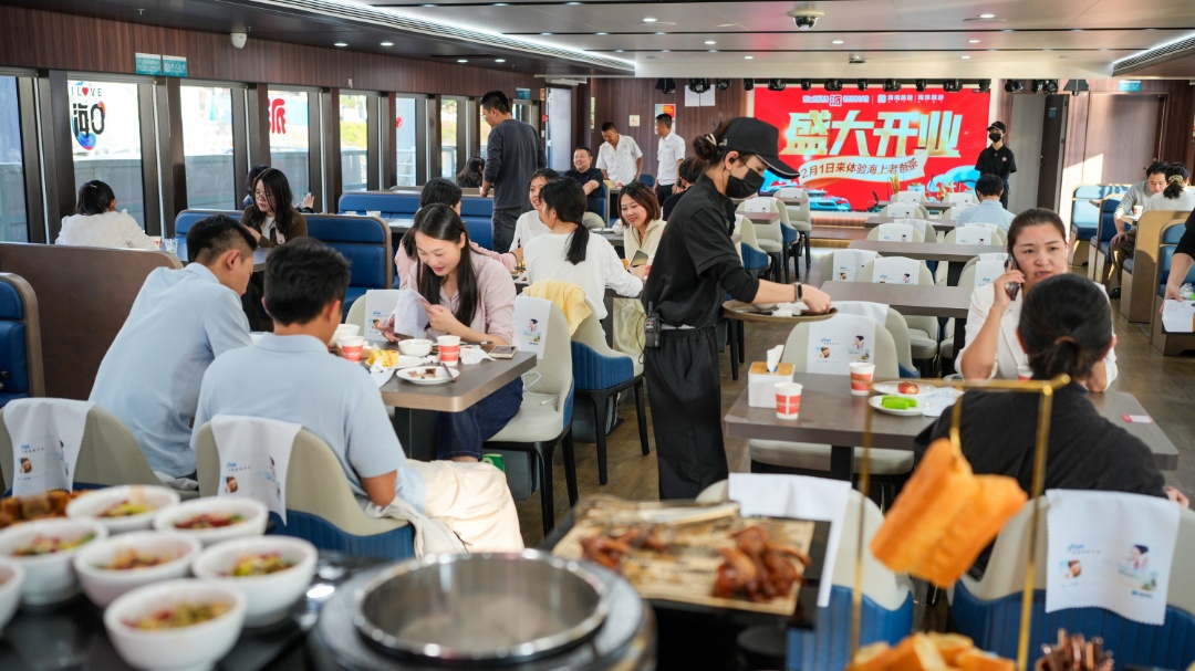 “宽宽来”——海南返程离岛迎高峰、错峰出行莫着急 “宽宽来”——海南返程离岛迎高峰、错峰出行莫着急