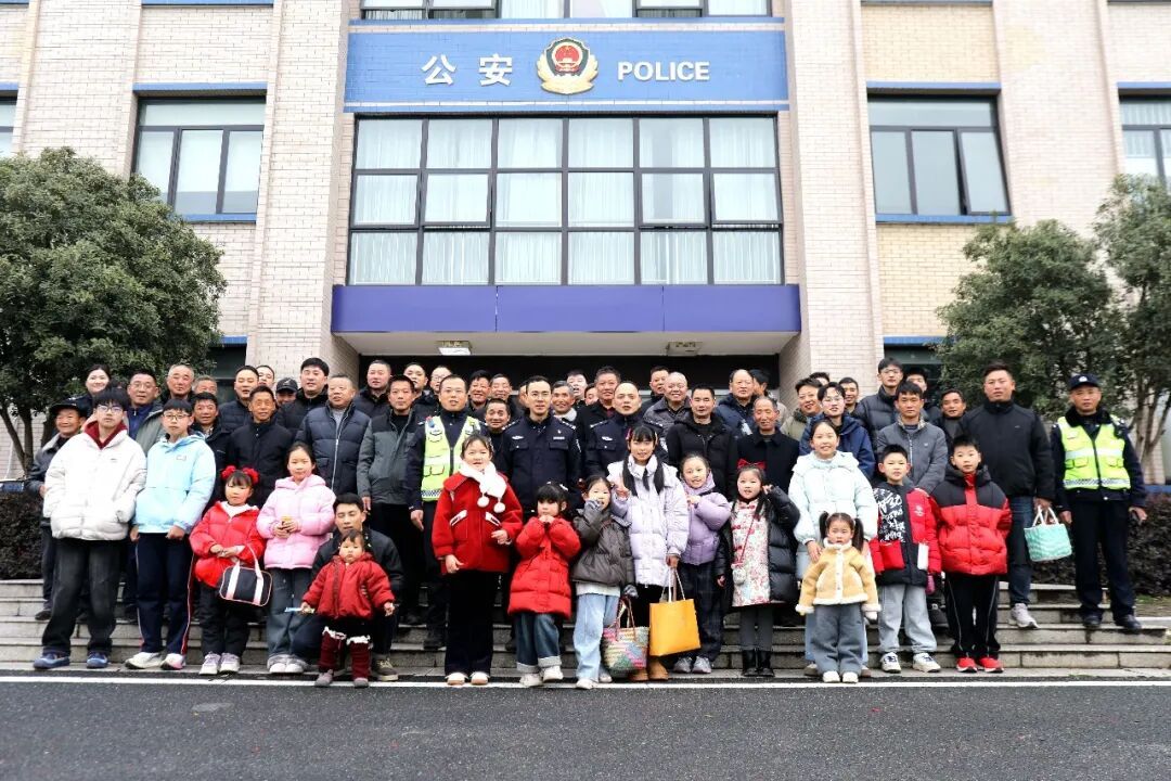 13年，13张“全家福”！