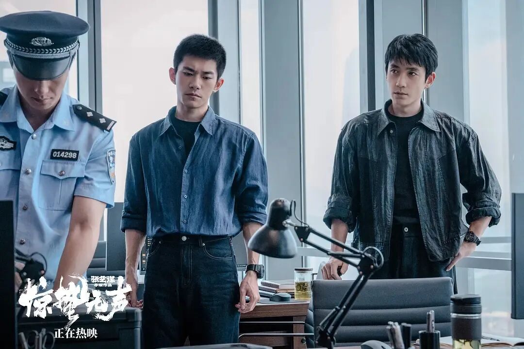 《惊蛰无声》破5亿！央视新闻专访主创团队，揭秘硬核幕后